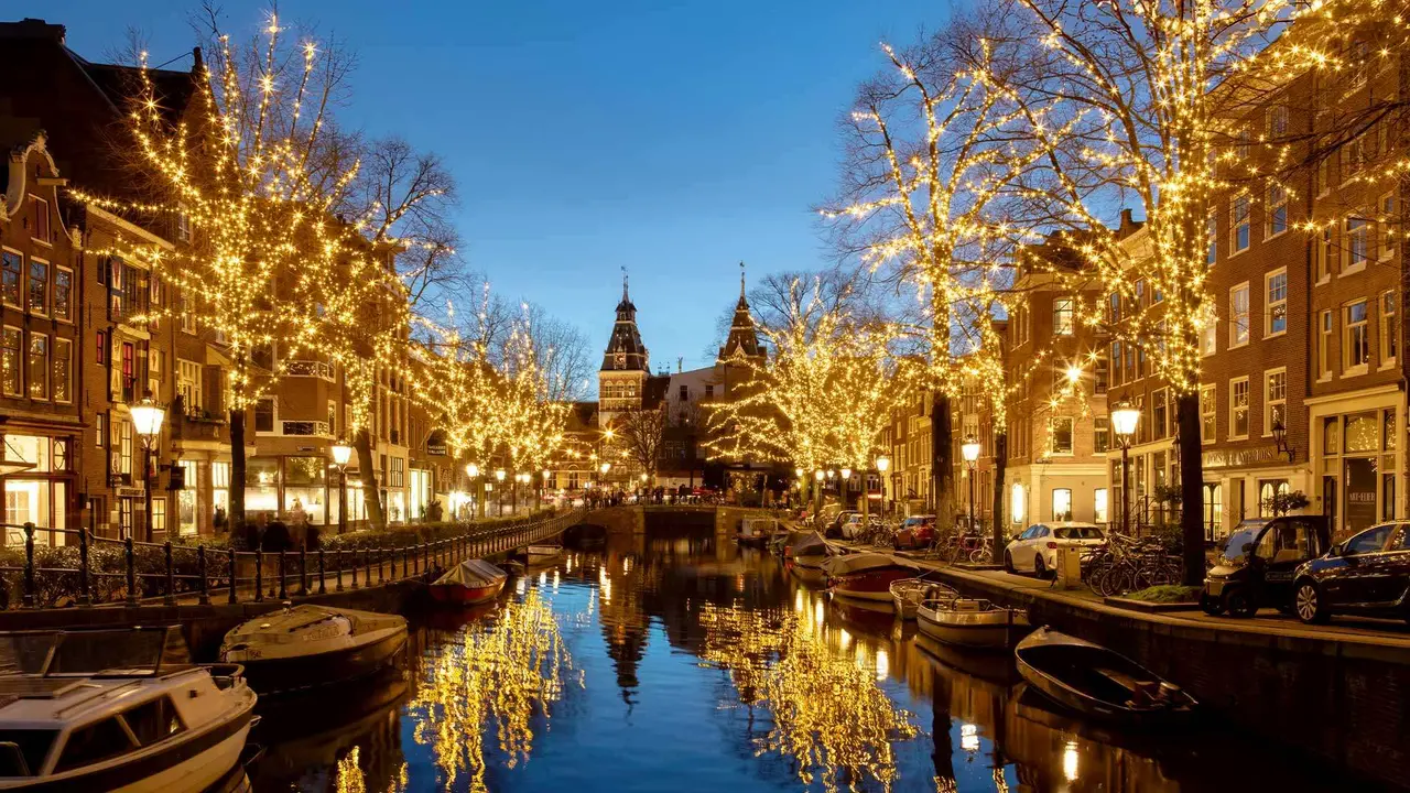 Light decorations on Spiegelgracht canal, Amsterdam, Netherlands