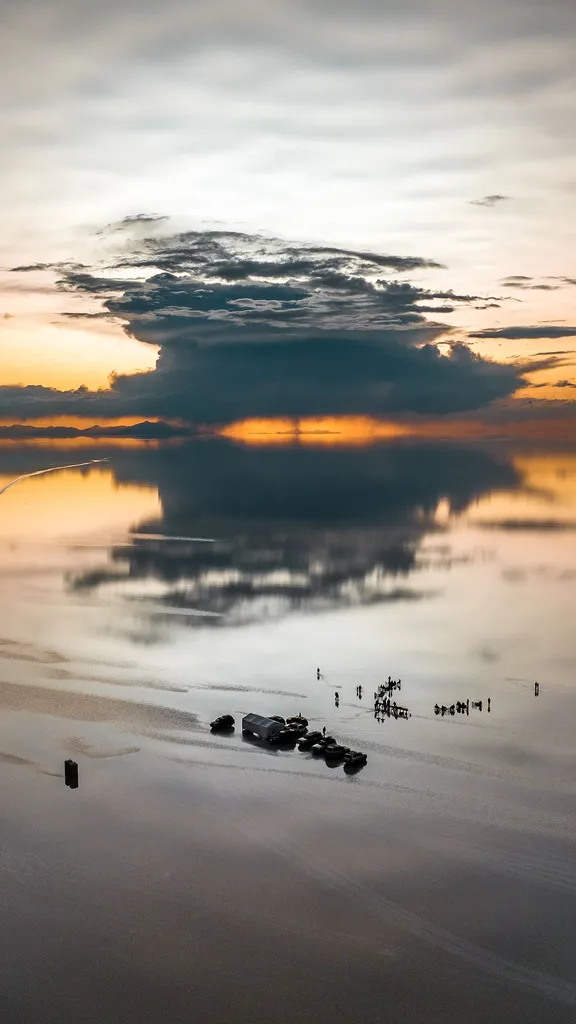 Salar de Uyuni salt flats in Bolivia