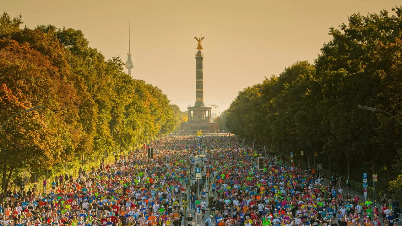 Laufen zur Siegess&auml;ule, welch goldene Freude!