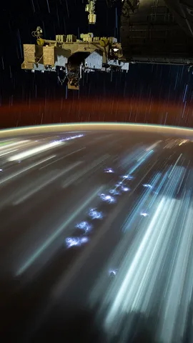 今日は世界宇宙飛行の日