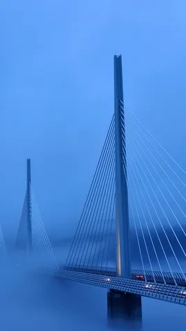Un g&eacute;ant dans les nuages