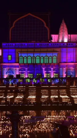 A thousand splendid lights