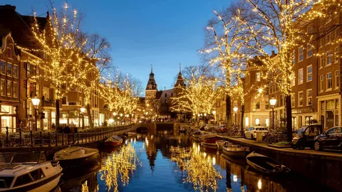Light decorations on Spiegelgracht canal, Amsterdam, Netherlands