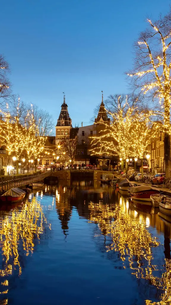 Light decorations on Spiegelgracht canal, Amsterdam, Netherlands