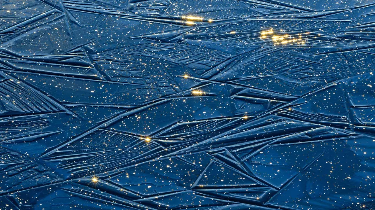 キラキラ光る川と湖