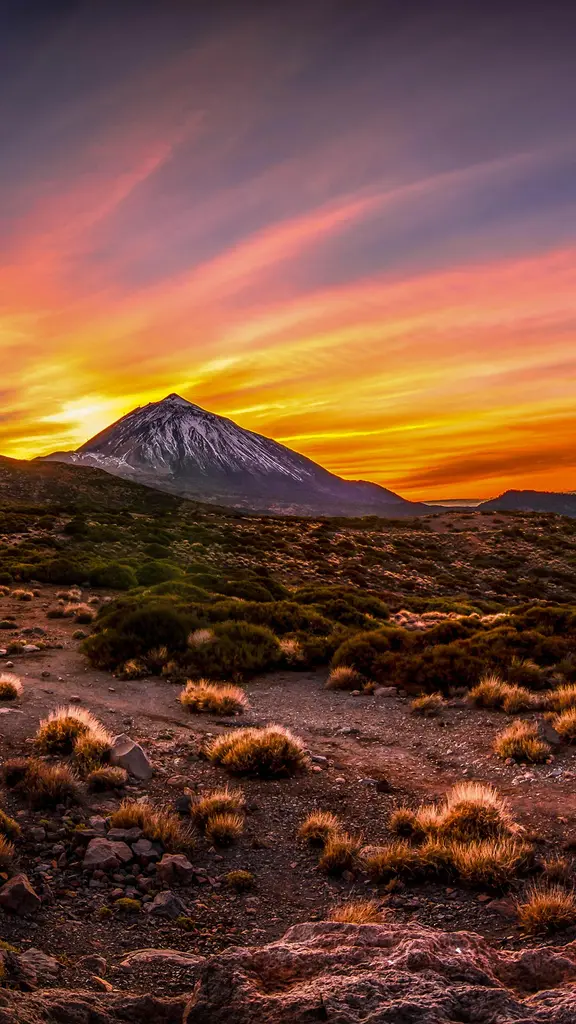 火山やカルデラが広がる景勝地