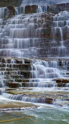 &ldquo;瀑布之城&rdquo;中的小瀑布