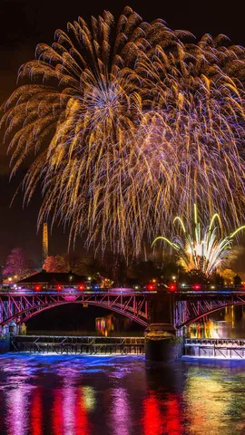 A night that never fizzles out