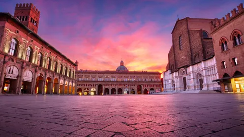 Piazza Maggiore, Bologna, Italy
