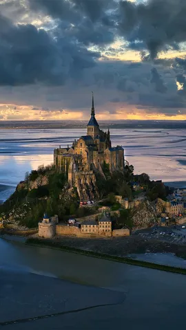 An island of time and tide